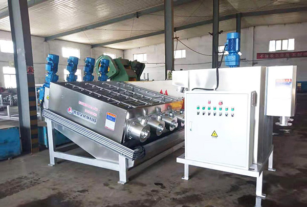 Screw press sludge thickener